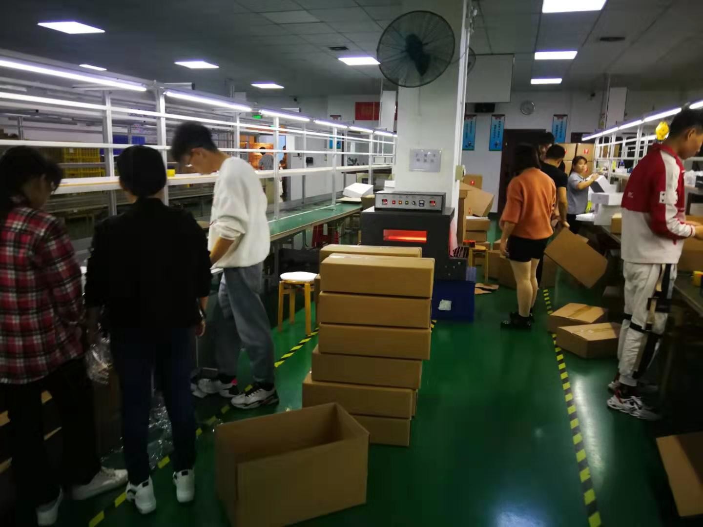 Shenzhen Jin Tuo Jie Technology Co., Ltd. línea de producción de fábrica